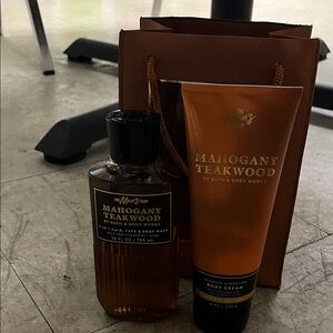 Bath & Body Works Mahogany Teakwood Body Care Duo